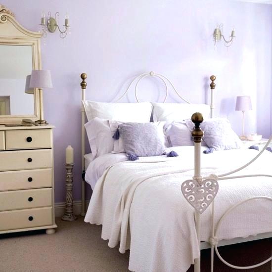 Purple color for small bedrooms