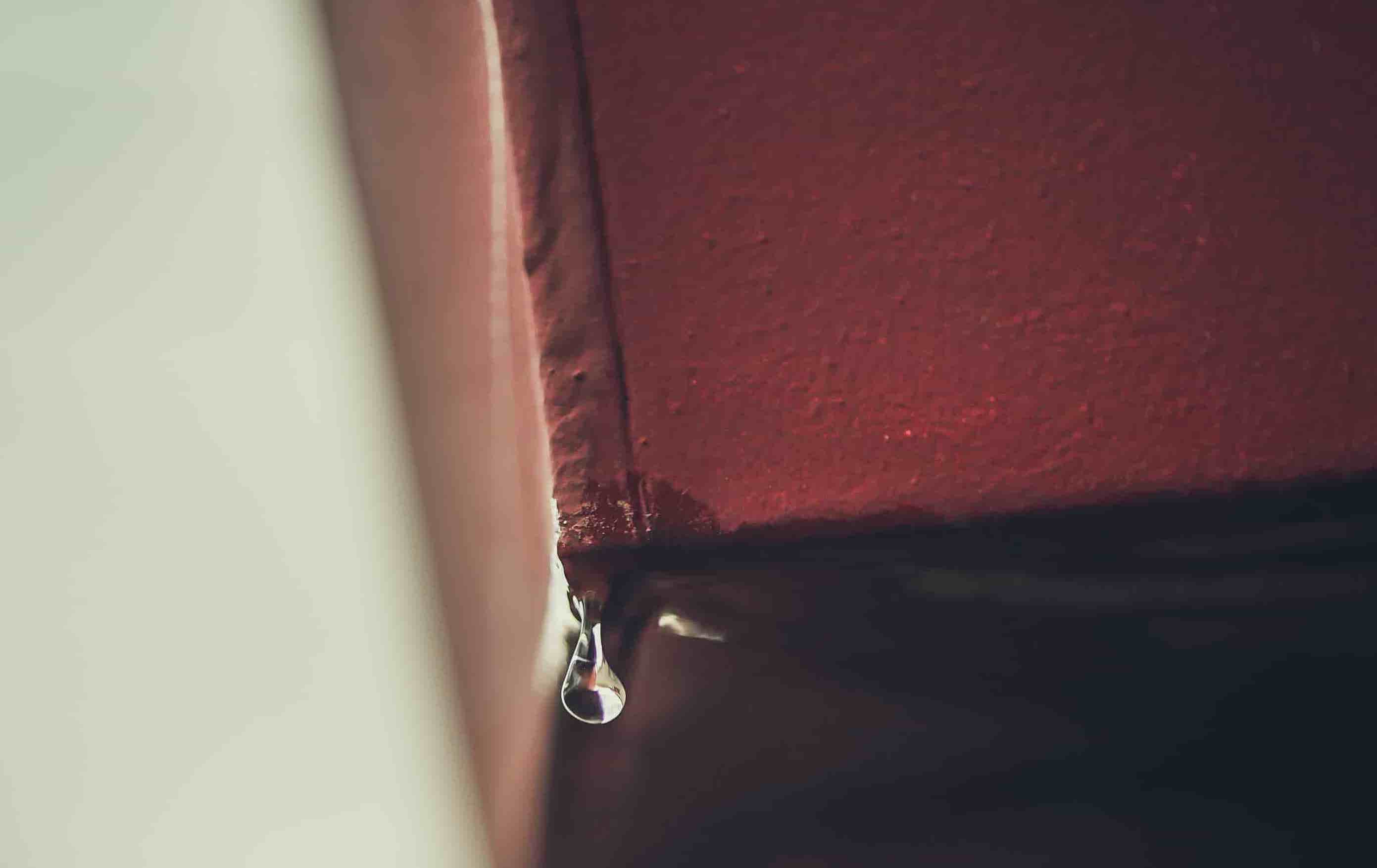 Aircon Leaking Water Problem And How To Fix It?